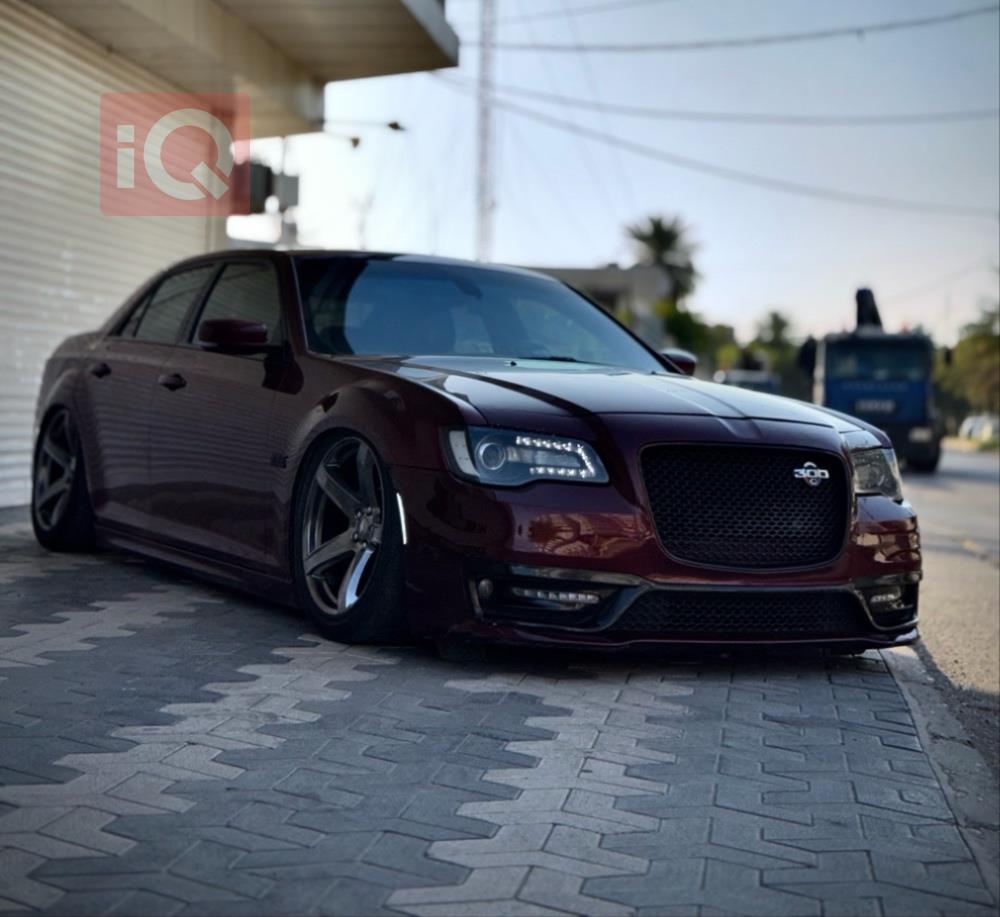 کرایسلەر 300